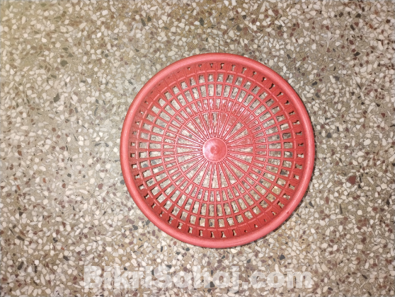 খাঁচা ও কবুতর